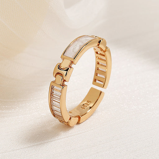 Falcon Moments Champagne Gold Bone Light Luxury Ring For Women